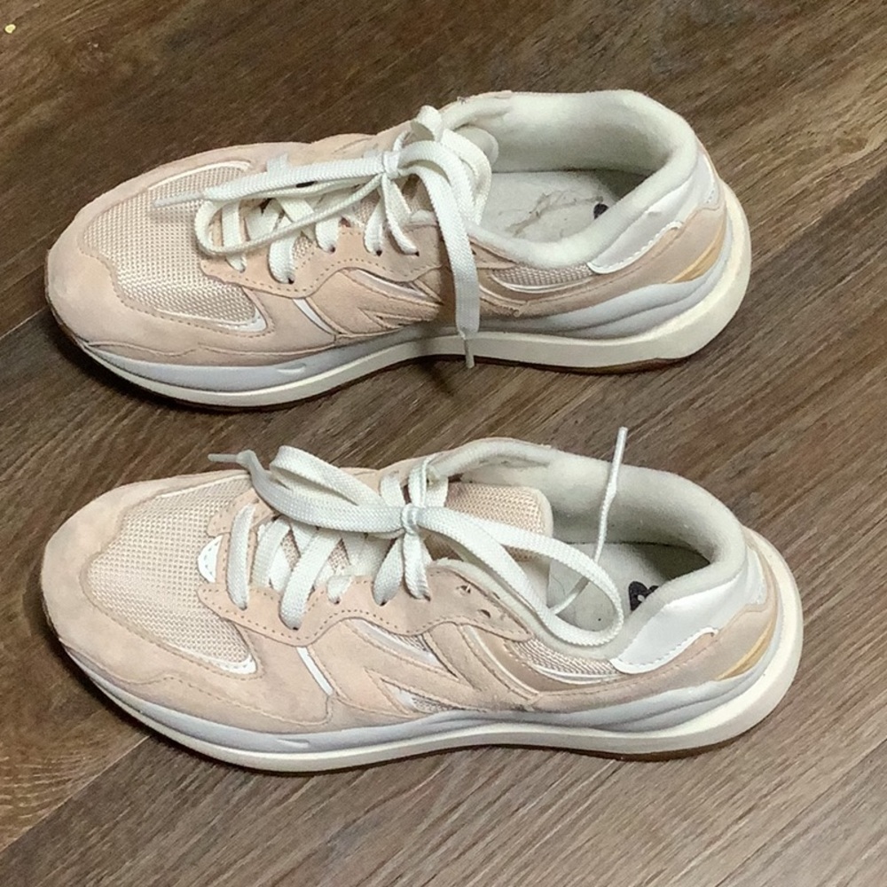 New Balance 57/40 pink/cream size 8 - Picture 3 of 8
